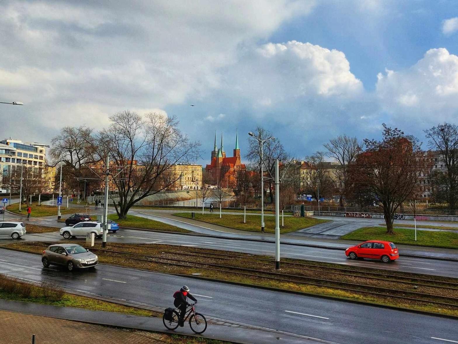 Apartamenty Jednosci 46 Wroclaw Luaran gambar